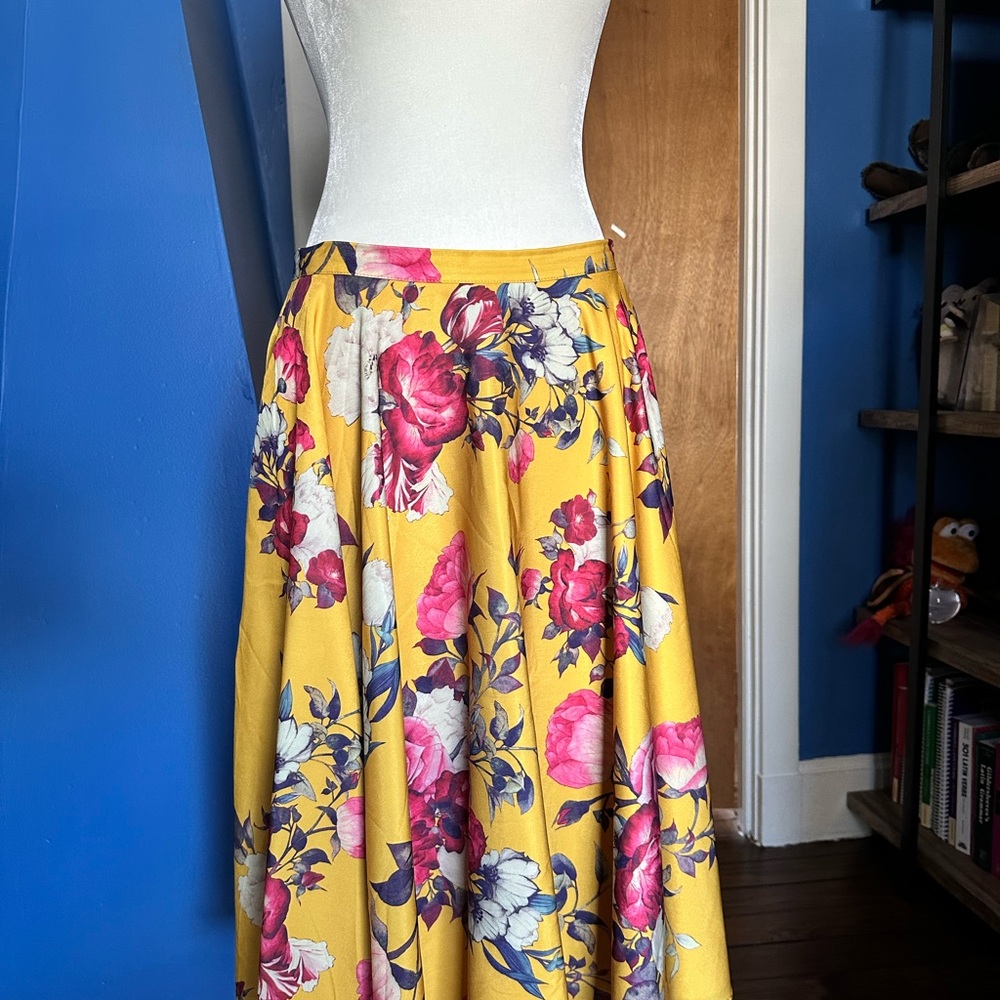 Myrtlewood of California Floral Yellow Silky Circle Skirt